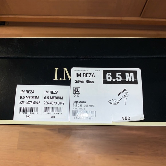 Heels - Picture 3 of 3